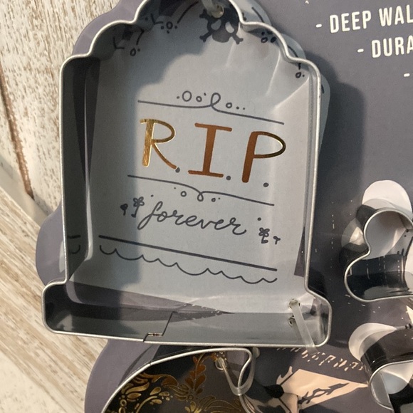 Halloween Cookie Cutters - Picture 2 of 9